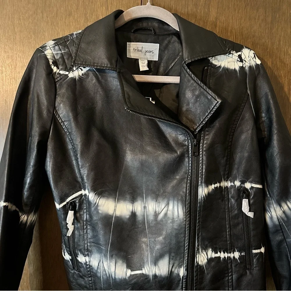 Tribal Women’s Black White Tie Dye Print Faux Vegan Leather Jacket Sz S NWT - Picture 5 of 13